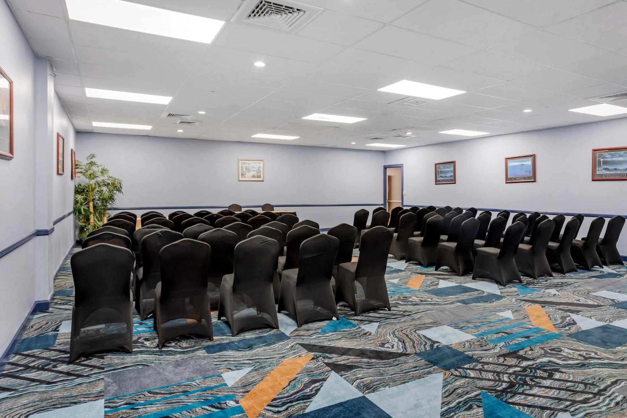 Best Western Rutgers University Hotel Іст-Брансвік Екстер'єр фото